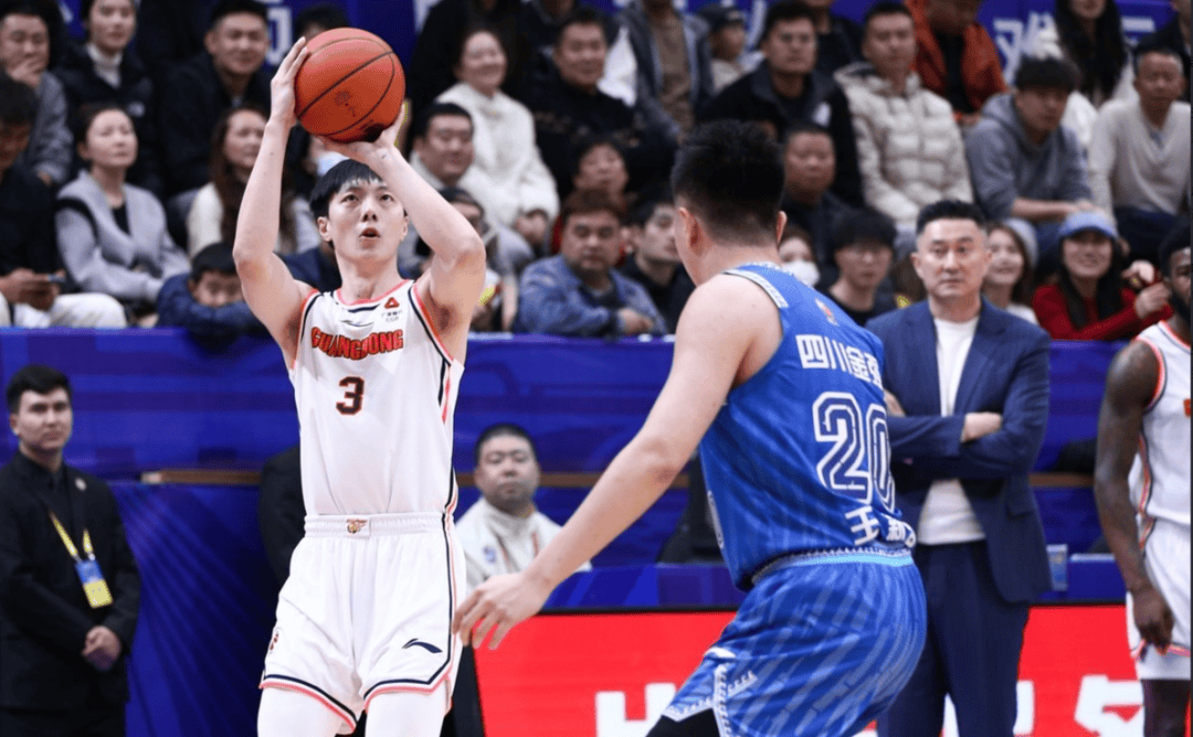 lol台服官网首页地址赛前CBA季后赛焦点战；广州队完成体检；管理层满意；医务组通报恢复的简单介绍